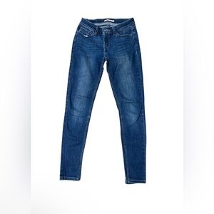 Levi skinny jeans